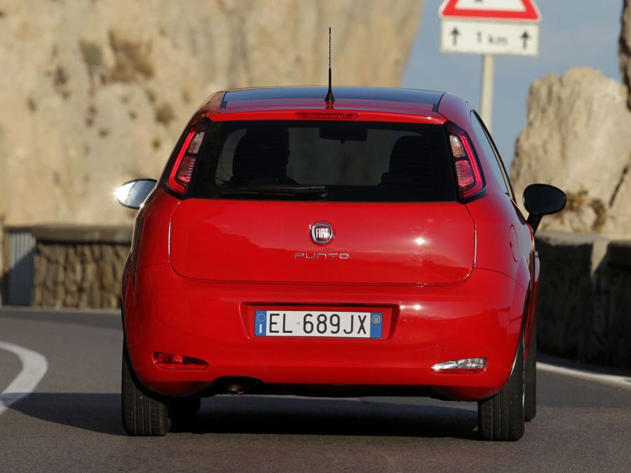  Fiat Punto 3-Door 2012 года  (фото 12 из 16)
